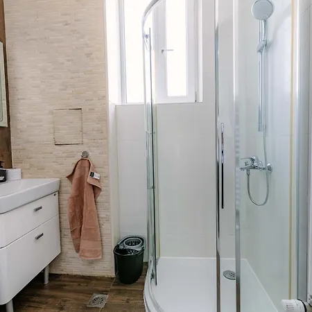 3bdr & Main Street Vitoshka & Corner & Free Parking Apartment *
