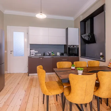 Appartement 3bdr & Main Street Vitoshka & Corner & Free Parking *